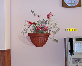 ציור הקיר תלת מימד של עציץ עם פרחים בבית חולים הדסה עין כרם